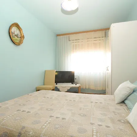 Apartament Momcilo 1995 *