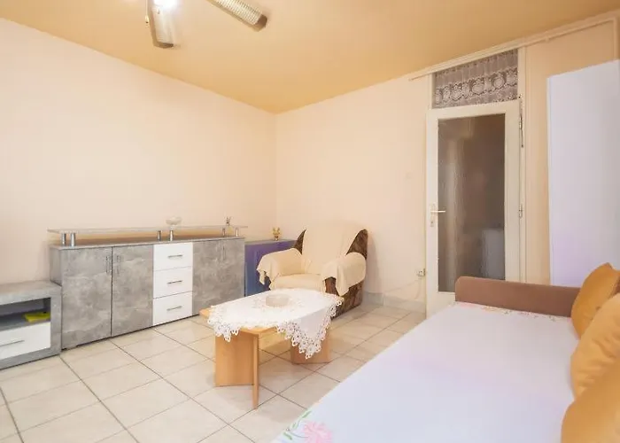 Momcilo 1995 Διαμέρισμα